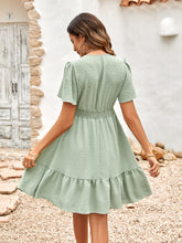 Women's summer V-neck solid color waist cinching dress